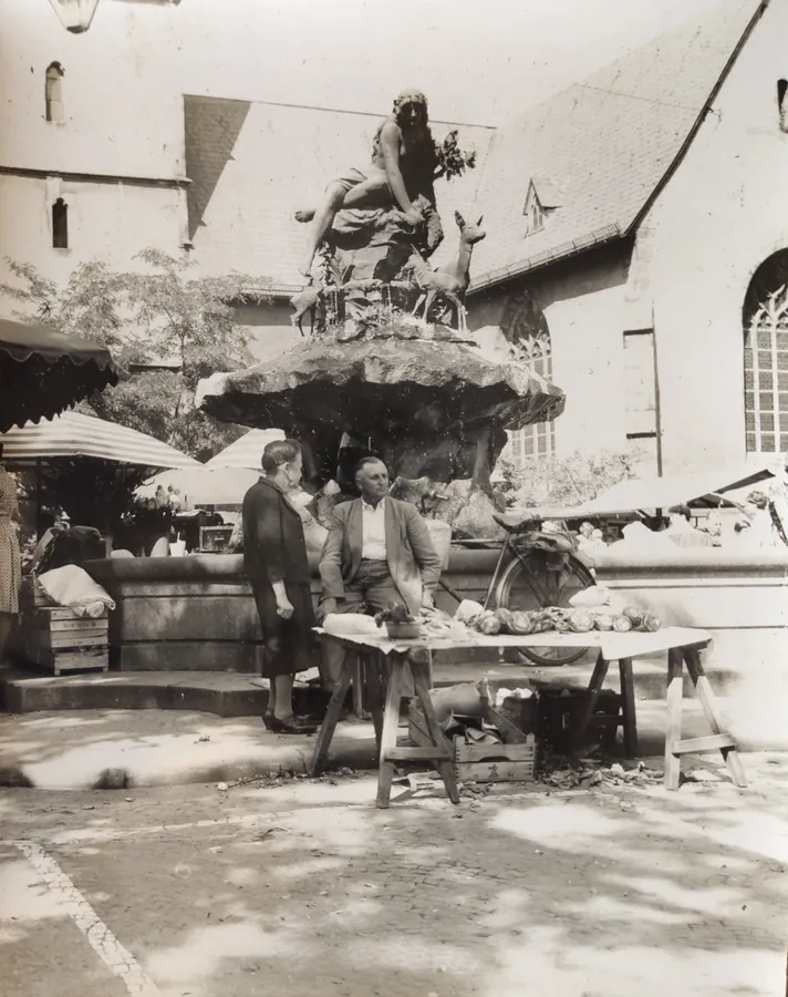Historisches Foto vom Detmolder Wochenmarkt