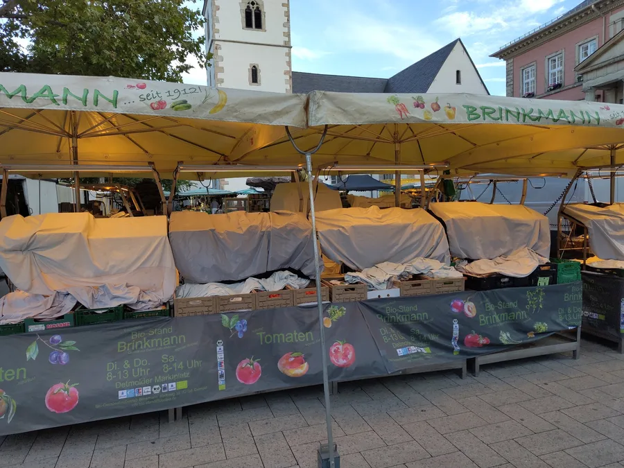 Der Bio-Stand Brinkmann vor der Marktkirche